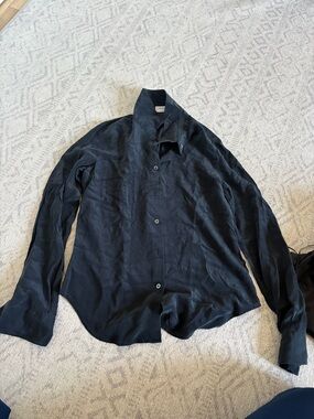 Aritzia Black Long-Sleeve Button-Up Blouse